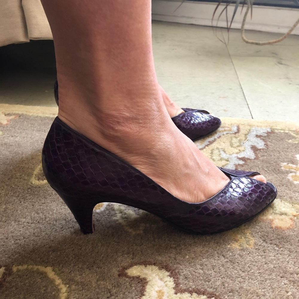 Vintage Bruno Magli Purple SnakeSkin Peep Heels 7